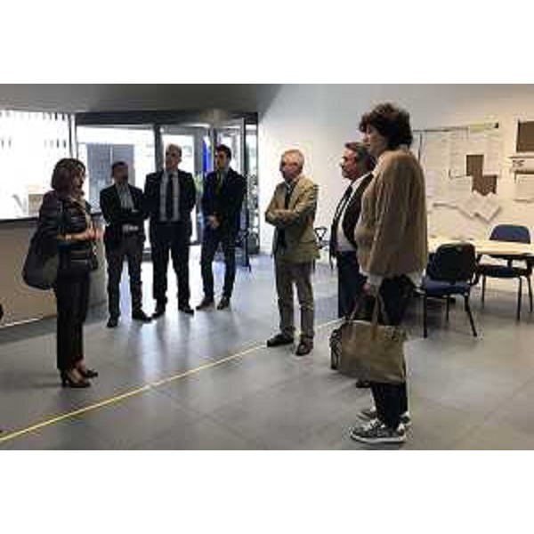 Loredana Panariti (Assessore regionale Lavoro, Formazione, Istruzione, Pari Opportunità, Politiche giovanili, Ricerca e Università) visita il Centro per l'Impiego - Maniago 10/04/2017