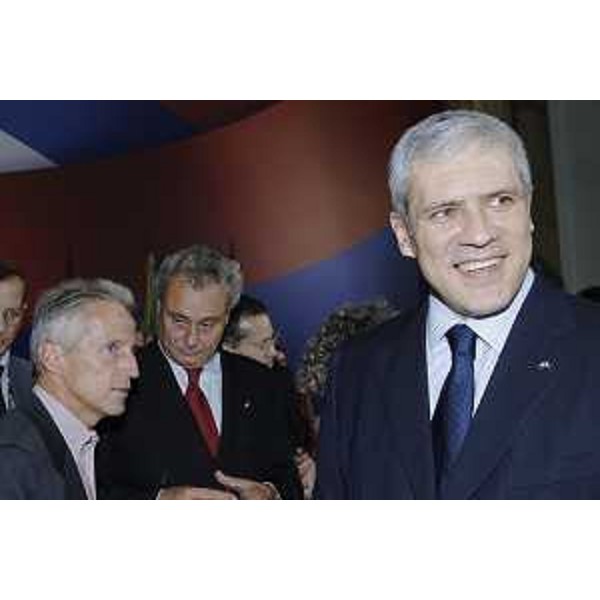 Boris Tadic (Presidente della Repubblica Serba), Riccardo Illy (Presidente Regione Friuli Venezia Giulia) e Roberto Antonione (Belgrado, 10/10/05)