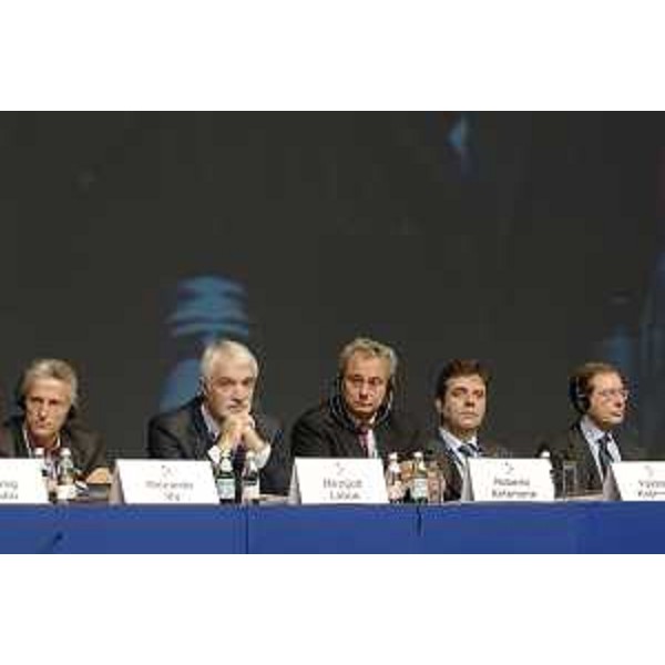 Riccardo Illy (Presidente Regione Friuli Venezia Giulia), Roberto Antonione, Vojislav Kostunica (Primo ministro Serbia) (Belgrado, 10/10/05)