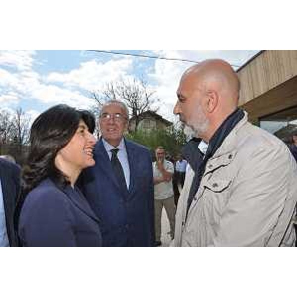 Mariagrazia Santoro (Assessore regionale Infrastrutture e Territorio) e Sergio Pirozzi (Sindaco Amatrice) al primo "Pranzo solidale" per il rilancio dell'economia di Amatrice - 12/04/2017