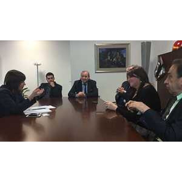 Debora Serracchiani (Presidente Regione Friuli Venezia Giulia) con Francisco Javier López Morales (Consigliere UNESCO), Patrizia Nardi (Responsabile candidatura UNESCO Via Crucis Ciconicco), Flavio Sialino (Presidente Associazione Europassione per l'Italia), Vincenzo Barbuscia (Già presidente Associazione culturale Un grup d'amîs di Ciconicco) e Andrea Schiffo (Presidente Associazione culturale Un grup d'amîs di Ciconicco) - Udine 12/04/2017