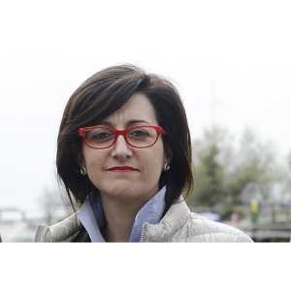 Sara Vito (Assessore regionale Ambiente ed Energia) durante il sopralluogo ai lavori di dragaggio del canale di accesso al Villaggio del Pescatore e al comprensorio del canale est-ovest in zona Lisert di Monfalcone - 13/04/2017