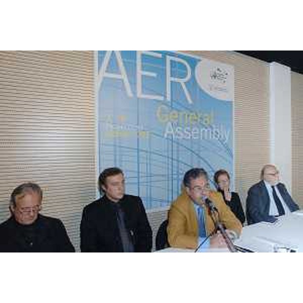 Roberto Antonaz (Assessore regionale Cultura e Pace) sulla firma del protocollo finalizzato a promuovere forme di cooperazione culturale per lo sviluppo umano ed economico e per la pace, a Udine nell'ambito dell'Assemblea delle Regioni d'Europa. (Udine 08/11/07)