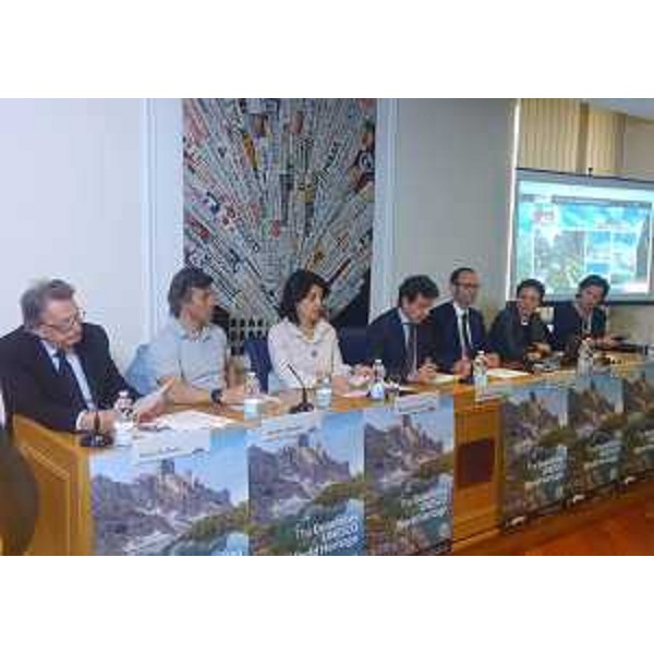 Mariagrazia Santoro (Assessore regionale Infrastrutture e Territorio, presidente Fondazione Dolomiti UNESCO) alla presentazione del portale "Dolomiti UNESCO ... un viaggio nell'Arcipelago fossile" - Roma 19/04/2017
