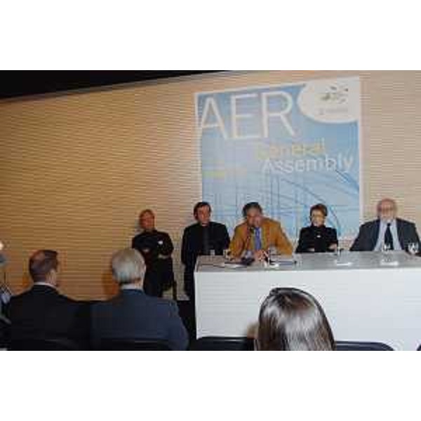 Roberto Antonaz (Assessore regionale Cultura e Pace) sulla firma del protocollo finalizzato a promuovere forme di cooperazione culturale per lo sviluppo umano ed economico e per la pace, a Udine nell'ambito dell'Assemblea delle Regioni d'Europa. (Udine 08/11/07)