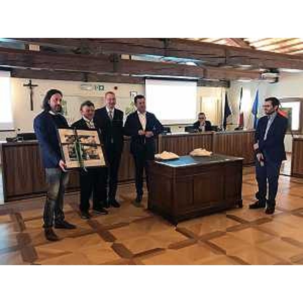 Sergio Bolzonello (Vicepresidente Regione FVG e assessore Attività produttive, Turismo e Cooperazione) e Franco Iacop (Presidente Consiglio regionale) alla cerimonia di inaugurazione della sessantanovesima Sagra del Vino e della contestuale premiazione della terza edizione di "Filari di bolle", selezione degli spumanti del FVG - Casarsa della Delizia 23/04/2017