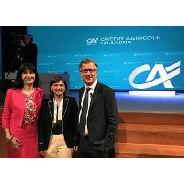 Debora Serracchiani (Presidente Regione Friuli Venezia Giulia) all'assemblea degli azionisti di Credit Agricole Friuladria, al Teatro Verdi - Pordenone 22/04/2017