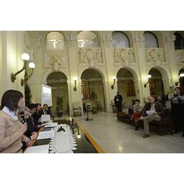 Debora Serracchiani (Presidente Regione Friuli Venezia Giulia) alla firma del Protocollo di valorizzazione del patrimonio immobiliare pubblico udinese, in Municipio - Udine 21/04/2017