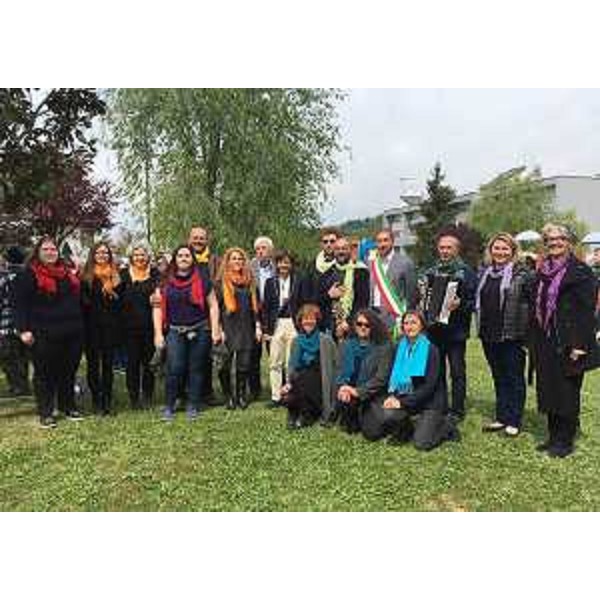 Debora Serracchiani (Presidente Regione Friuli Venezia Giulia) alla cerimonia di intitolazione del Giardino pubblico al partigiano Nello Menotti "Puppo" - Manzano 22/04/2017