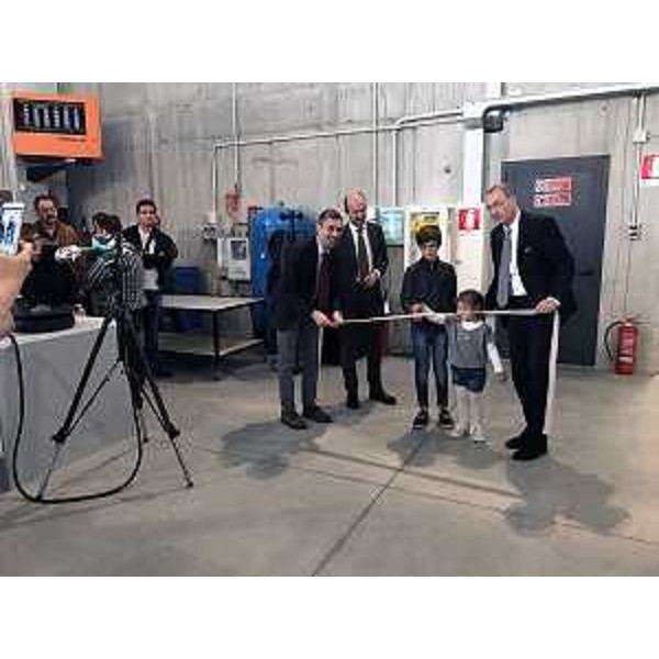 Sergio Bolzonello (Vicepresidente Regione FVG e assessore Attività produttive, Turismo e Cooperazione) all'inaugurazione del laboratorio di fabbricazione digitale (fabrication laboratory / fab lab) - Maniago 22/04/2017