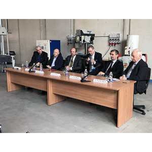 Sergio Bolzonello (Vicepresidente Regione FVG e assessore Attività produttive, Turismo e Cooperazione) all'inaugurazione del laboratorio di fabbricazione digitale (fabrication laboratory / fab lab) - Maniago 22/04/2017