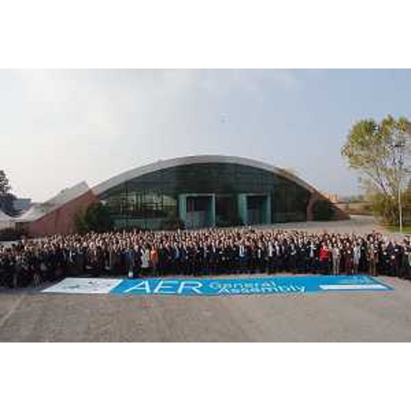 I partecipanti all'assemblea generale dell'Assemblea delle Regioni d'Europa - ARE - a Udine. (Udine 08/11/07)