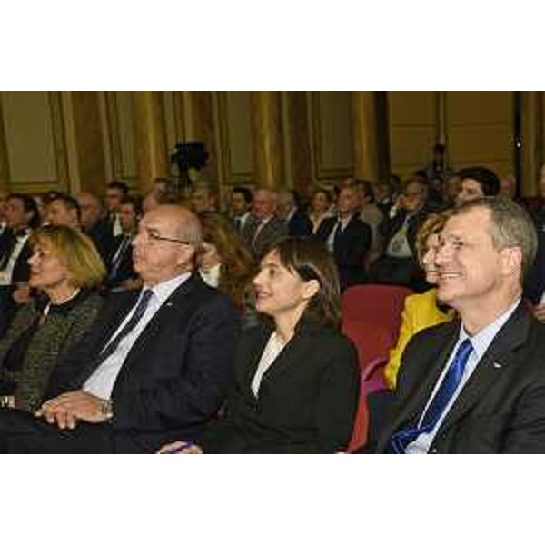 Annapaola Porzio (Commissario di Governo in FVG e prefetto Trieste), Roberto Di Piazza (Sindaco Trieste), Debora Serracchiani (Presidente Regione Friuli Venezia Giulia) e Alessio Lilli (Presidente e amministratore delegato SIOT S.p.A.) al convegno internazionale "Friuli Venezia Giulia, Austria, Germania: energia per la crescita" organizzato per i 50 anni della Società Italiana Oleodotto Transalpino (SIOT) S.p.A. al Teatro Verdi - Trieste 27/04/2017