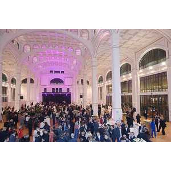 Trieste, Salone degli Incanti: incontro serale dei partecipanti all'assemblea generale dell'Assemblea delle Regioni d'Europa - ARE - in svolgimento a Udine. (Trieste 08/11/07)