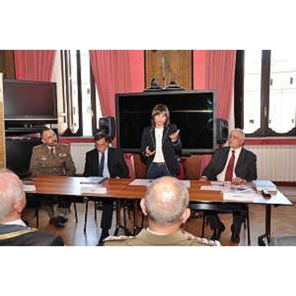 Domenico Rossi (Sottosegretario Difesa), Debora Serracchiani (Presidente Regione Friuli Venezia Giulia) e Roberto Machella (Presidente Military Historical Center / MHC onlus) alle iniziative del Progetto Albo d'Oro in memoria dei Caduti della Grande Guerra - Roma 02/05/2017