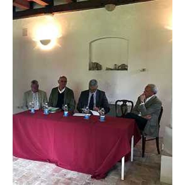 Paolo Panontin (Assessore regionale Autonomie locali e Coordinamento Riforme, Comparto unico, Sistemi informativi, Caccia e Risorse ittiche, delegato Protezione civile) all'evento conclusivo dedicato al percorso di consulenza e formazione per gli operatori dell'acquacoltura friulana, organizzato dall'Associazione Pescicoltori Italiani (API) - Sterpo di Bertiolo 04/05/2017