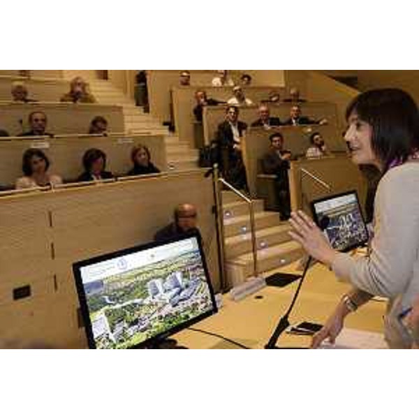 Debora Serracchiani (Presidente Regione Friuli Venezia Giulia) alla presentazione del Progetto di riqualificazione dell'Ospedale di Cattinara e nuova sede dell'IRCCS Burlo Garofolo - Trieste 09/05/2017