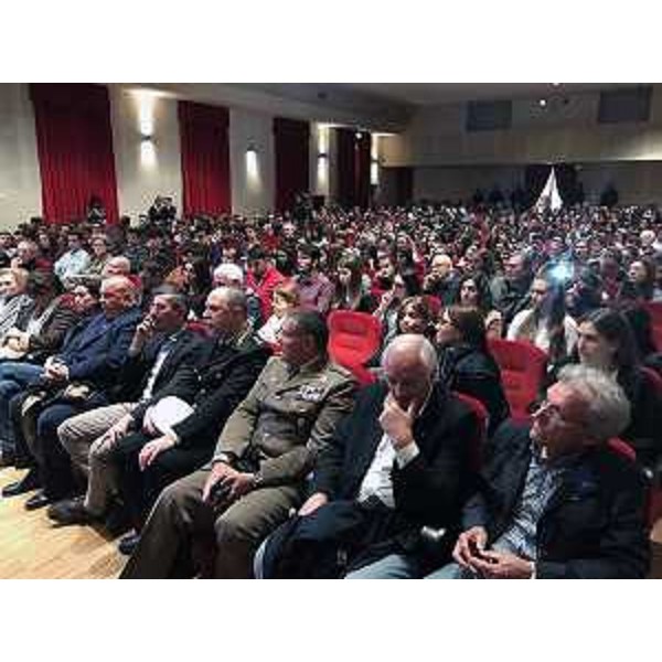 L'evento organizzato dalla Società Operaia di Mutuo Soccorso e Istruzione (SOMSI) all'Auditorium dell'Istituto don Bosco con studenti delle scuole pordenonesi - Pordenone 10/05/2017