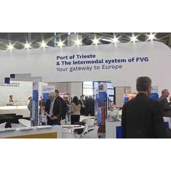 Lo stand di presentazione del Sistema intermodale del FVG alla Fiera Transport Logistic - Monaco di Baviera 10/05/2017