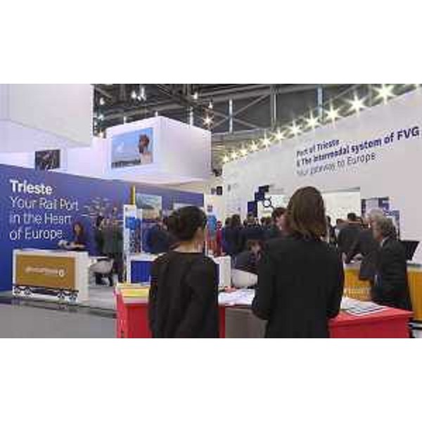Lo stand di presentazione del Sistema intermodale del FVG alla Fiera Transport Logistic - Monaco di Baviera 10/05/2017