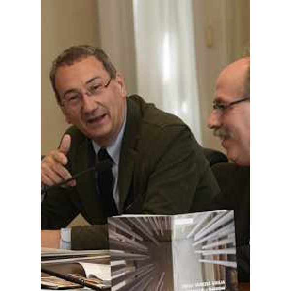 Sergio Bolzonello (Vicepresidente Regione FVG e assessore Attività produttive, Turismo e Cooperazione) illustra la presenza del Friuli Venezia Giulia al Salone del Libro di Torino - Trieste 12/05/2017
