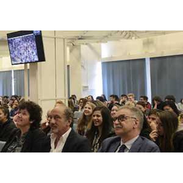Loredana Panariti (Assessore regionale Lavoro, Formazione, Istruzione, Pari Opportunità, Politiche giovanili, Ricerca e Università), Pino Roveredo (Scrittore) e Maurizio Fermeglia (Rettore Università Trieste) all'evento "Condivido", progetto educativo promosso da "Parole O_Stili" - Trieste 15/05/2017