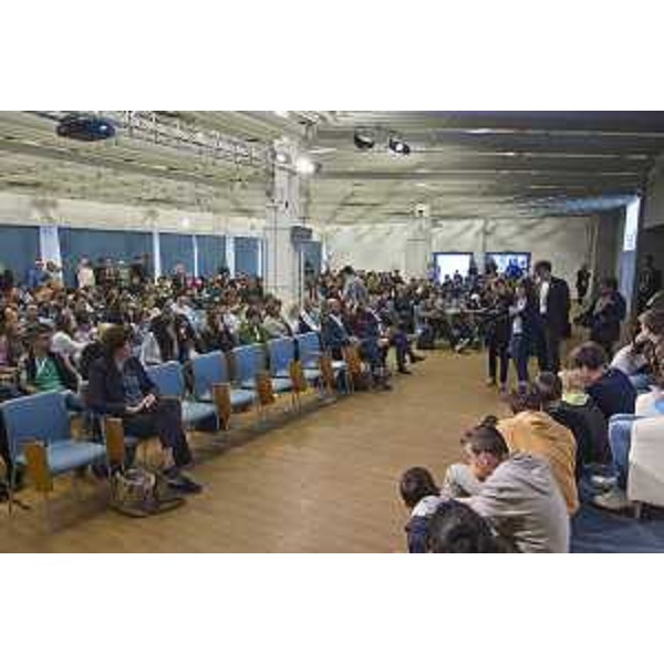Eva Campi (Psicologa), Dario Gasparo (Professore) e Debora Serracchiani (Presidente Regione Friuli Venezia Giulia) all'evento "Condivido", progetto educativo promosso da "Parole O_Stili", durante il quale è stato avviato il canale Instagram della Regione FVG - Trieste 15/05/2017