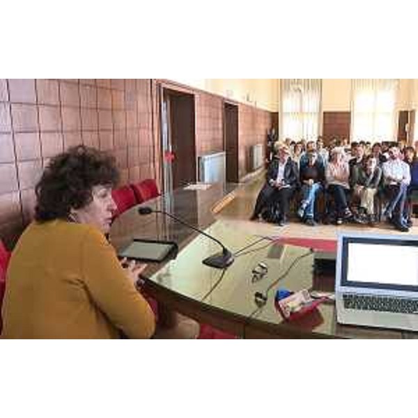Loredana Panariti (Assessore regionale Lavoro, Formazione, Istruzione, Pari Opportunità, Politiche giovanili, Ricerca e Università) all'incontro "L'ALTRA SCUOLA: forse non tutti sanno che ..." celebrativo della Giornata mondiale contro l'Omotransfobia - Trieste 17/05/2017