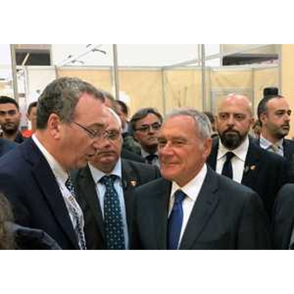 Sergio Bolzonello (Vicepresidente Regione FVG e assessore Attività produttive, Turismo e Cooperazione) e Pietro Grasso (Presidente Senato) al 30° Salone del Libro - Torino 18/05/2017