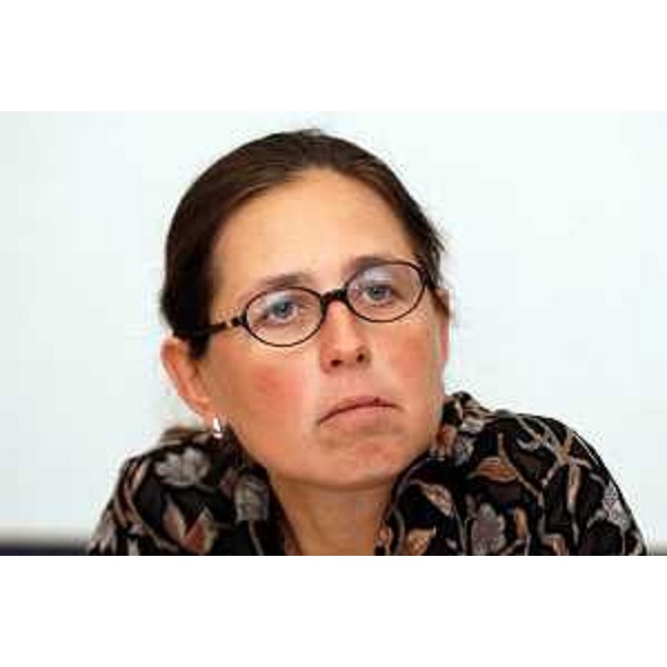 Michela Del Piero (Assessore regionale alla programmazione e controllo, alle risorse economiche e finanziarie, al patrimonio e servizi generali e alle pari opportunità) in primo piano 