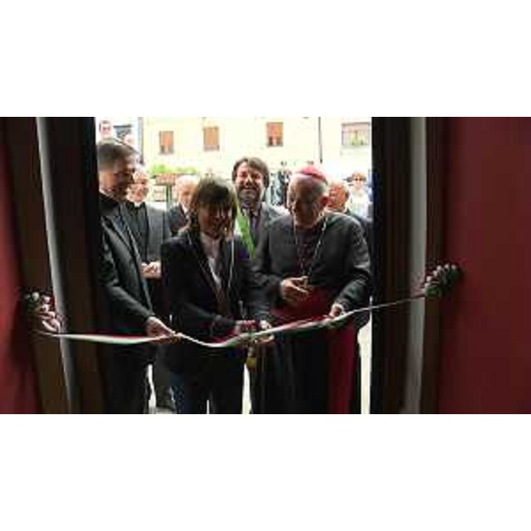 Debora Serracchiani (Presidente Regione Friuli Venezia Giulia) e Andrea Bruno Mazzocato (Arcivescovo Udine) all'inaugurazione della mostra "Amanti. Passione umane e divine" - Illegio 21/05/2017