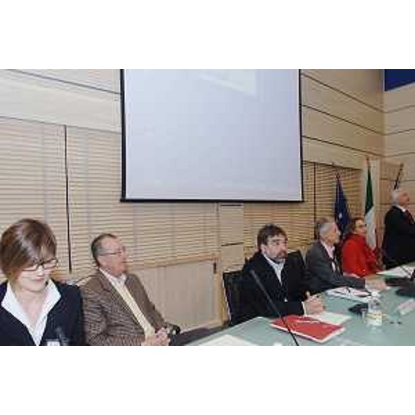 Riccardo Illy (Presidente Regione Friuli Venezia Giulia) nel corso dell'incontro con gli studenti del corso di laurea in Relazioni Pubbliche dell'Università di Udine - Polo di Gorizia. (Gorizia 12/11/07)
