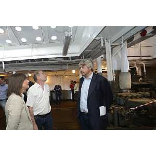Debora Serracchiani (Presidente Regione Friuli Venezia Giulia) visita il pontone galleggiante Ursus, raro reperto di archeologia industriale, all'ormeggio in Porto Vecchio - Trieste 22/05/2017