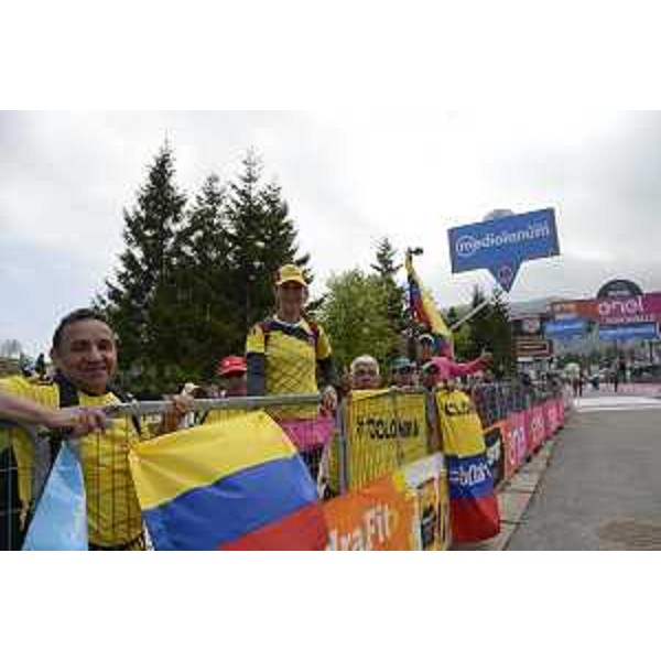 ... in attesa dell'arrivo della Tappa 19 del centesimo Giro d'Italia - Piancavallo 26/05/2017