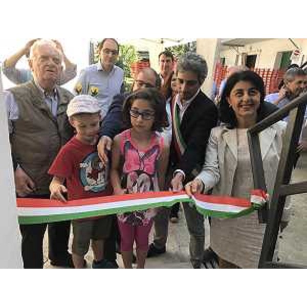 Vittorio Zappalorto (Prefetto Udine), Marco Del Negro (Sindaco Comune Basiliano) e Mariagrazia Santoro (Assessore regionale Infrastrutture e Territorio) all'inaugurazione del primo recupero con la legge sul Riuso - Orgnano 27/05/2017