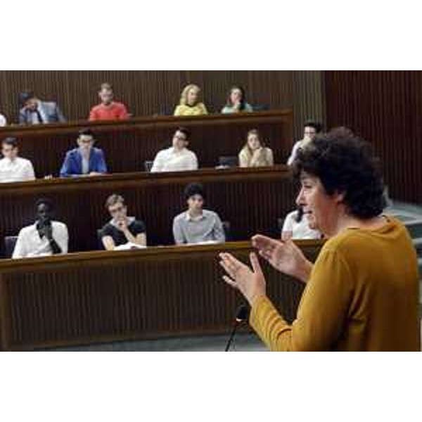 Loredana Panariti (Assessore regionale Lavoro, Formazione, Istruzione, Pari Opportunità, Politiche giovanili, Ricerca e Università) alla giornata conclusiva di "Studenti in Aula", nel Consiglio regionale del FVG - Trieste 30/05/2017