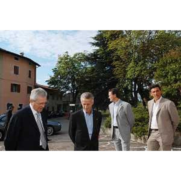 Riccardo Illy (Presidente Regione Friuli Venzia Giulia) e Maurizio Fabbro (Sindaco di Farra d'Isonzo) (Farra d'Isonzo, 23/09/05)