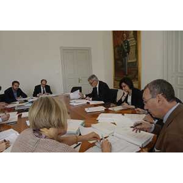 Sergio Bolzonello (Vicepresidente Regione FVG e assessore Attività produttive, Turismo e Cooperazione) presiede la riunione della Giunta regionale - Trieste 01/06/2017