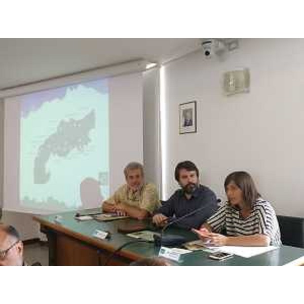 Stefano Sinuello (Presidente Assorifugi), Francesco Brollo (Sindaco Tolmezzo) e Debora Serracchiani (Presidente Regione Friuli Venezia Giulia) alla presentazione della stagione 2017 di Assorifugi - Tolmezzo 04/06/2017