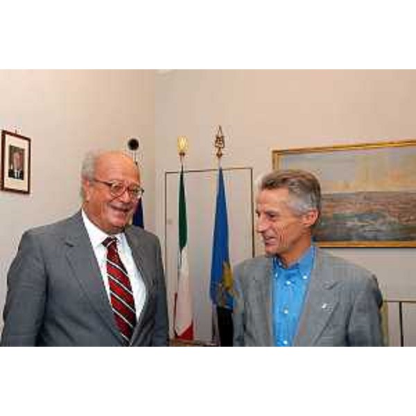 Riccardo Illy (Presidente Regione Friuli Venezia Giulia) incontra Carlo Dapelo (Presidente della Corte D'Appello) (Trieste, 22/09/05)