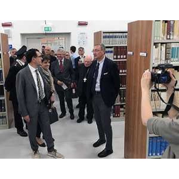 Pietro Tropeano (Assessore Cultura Comune Pordenone), Maria Rosaria Laganà (Prefetto Pordenone) e Sergio Bolzonello (Vicepresidente Regione FVG e assessore Attività produttive, Turismo e Cooperazione) all'inaugurazione della nuova Biblioteca del Seminario - Pordenone 08/06/2017