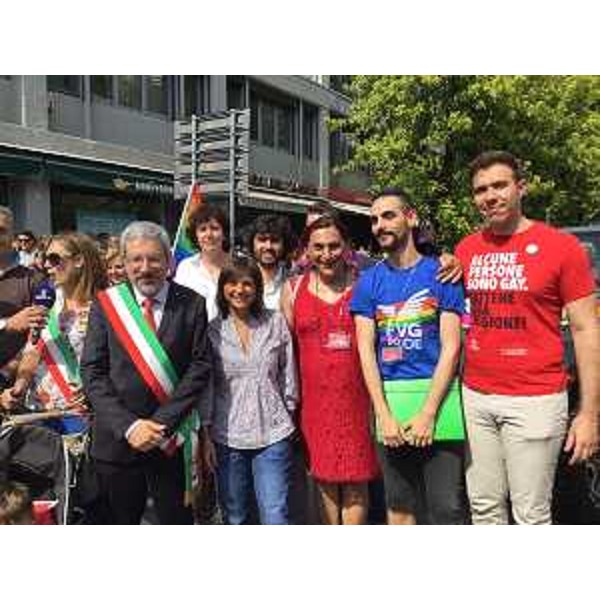 Debora Serracchiani (Presidente Regione Friuli Venezia Giulia) al corteo del FVG Pride - Udine 10/06/2017