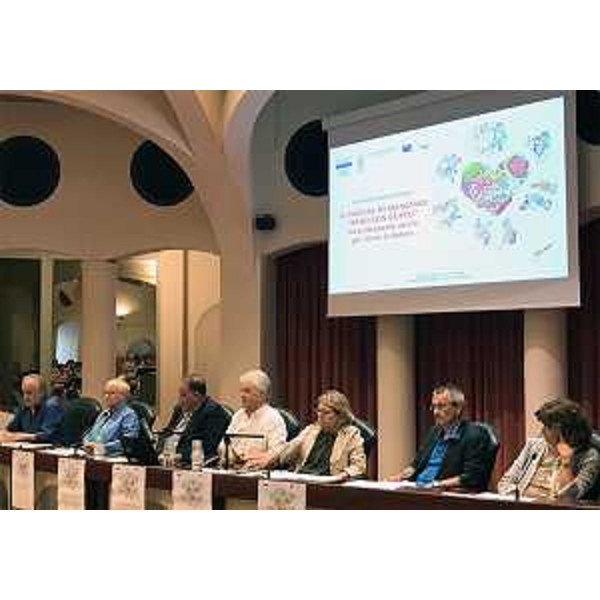 Maria Sandra Telesca (Assessore regionale Salute, Integrazione socio-sanitaria, Politiche sociali e Famiglia) alla presentazione del progetto sull'invecchiamento attivo "Il piacere di mangiare sano con gusto" - Pordenone 15/06/2017