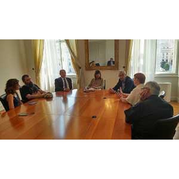 Debora Serracchiani (Presidente Regione Friuli Venezia Giulia) durante il confronto con Roberto Dipiazza (Sindaco Trieste) e le associazioni ambientaliste - Trieste 21/06/2017