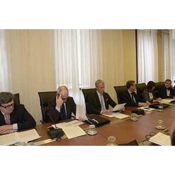 Debora Serracchiani (Presidente Regione Friuli Venezia Giulia) e Francesco Peroni (Assessore regionale Finanze, Patrimonio, Coordinamento e Programmazione Politiche economiche e comunitarie) durante l'audizione della prima commissione permanente del Consiglio regionale - Trieste 03/07/2017