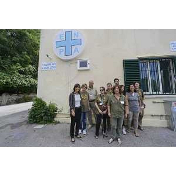 Debora Serracchiani (Presidente Regione Friuli Venezia Giulia) con i volontari dell'Ente Nazionale Protezione Animali (ENPA) - Trieste 03/07/2017
