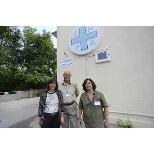 Debora Serracchiani (Presidente Regione Friuli Venezia Giulia), Gianfranco Urso (Volontario ENPA) e Patrizia Bufo (Presidente ENPA Trieste) all'Ente Nazionale Protezione Animali (ENPA) - Trieste 03/07/2017
