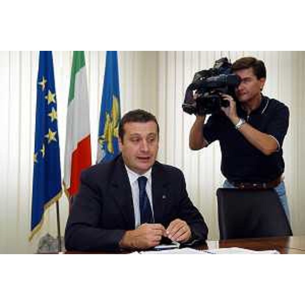 Enzo Marsilio (Assessore Regionale alle risorse agricole, naturali, forestali e montagna) alla conferenza stampa (Udine, 09/09/05)