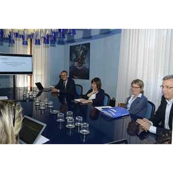 Roberto Di Lenarda (Direttore Dipartimento ad Attività Integrata Chirurgie Specialistiche ASUI TS), Debora Serracchiani (Presidente Regione Friuli Venezia Giulia), Maria Sandra Telesca (Assessore regionale Salute, Integrazione socio-sanitaria, Politiche sociali e Famiglia) e Adriano Marcolongo (Direttore centrale Salute Regione FVG) - Trieste 07/07/2017