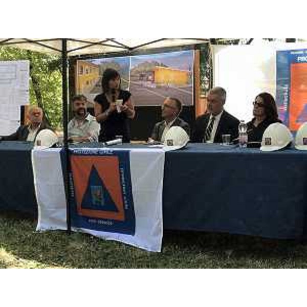 Franco Ceregioli (Sindaco Sarnano), Debora Serracchiani (Presidente Regione Friuli Venezia Giulia), Luca Ceriscioli (Presidente Regione Marche) e Paolo Panontin (Assessore regionale Protezione civile) - Sarnano 10/07/2017